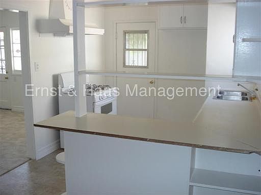 2nd image of 8561 1/2 Rose St
