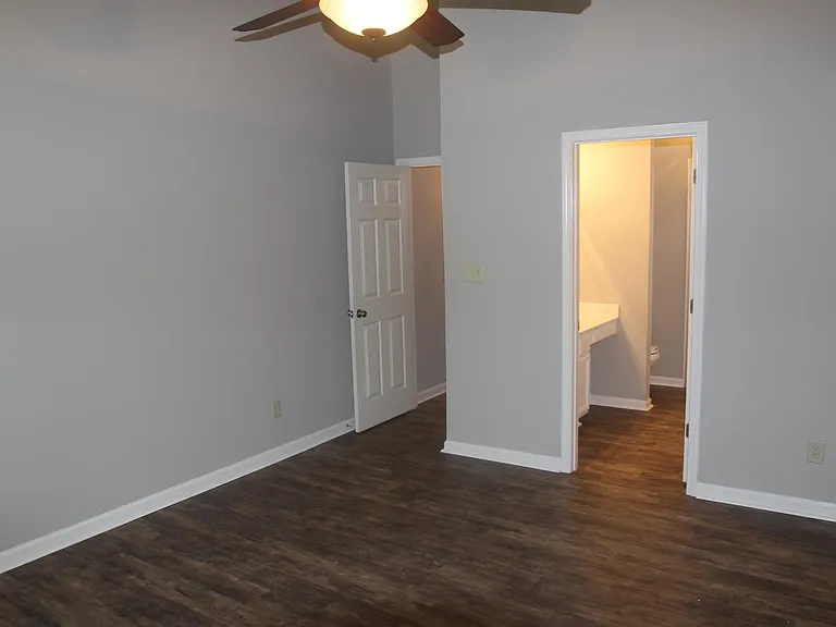 436 Skyview Ln — Photo 14