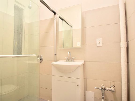 5th image of 221 E 88th St Frnt 2