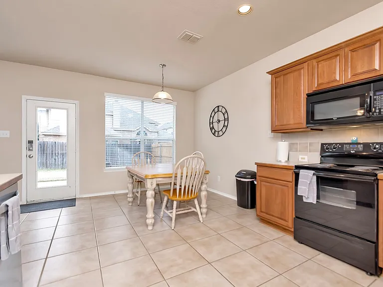 332 Mystic River Trl — Photo 5
