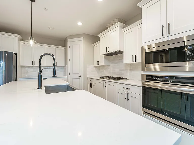 8989 N Kale Cir — Photo 12