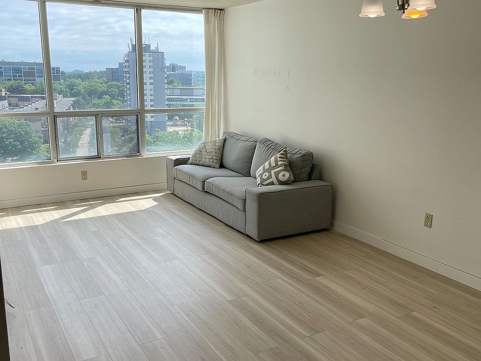 1st image of 3050 Ellesmere Rd #1402