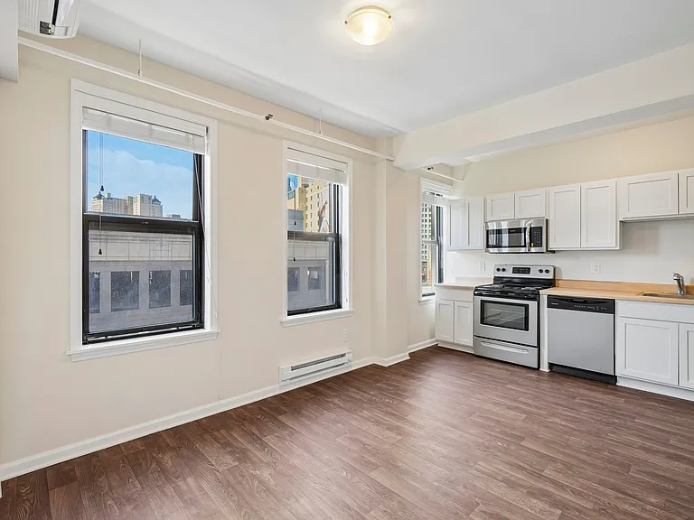 The Ashley Apartments — Photo 62