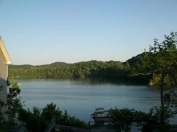 1007 Harbour Dr, Johnson City, TN 37601