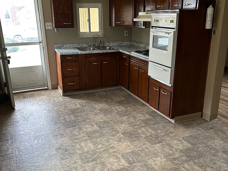 911 Woodward Ave #1 — Photo 1