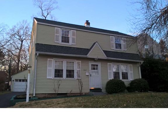 2nd image of 537 School House Ln