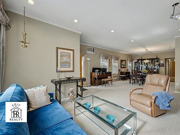 2nd image of 2811 Avenue I