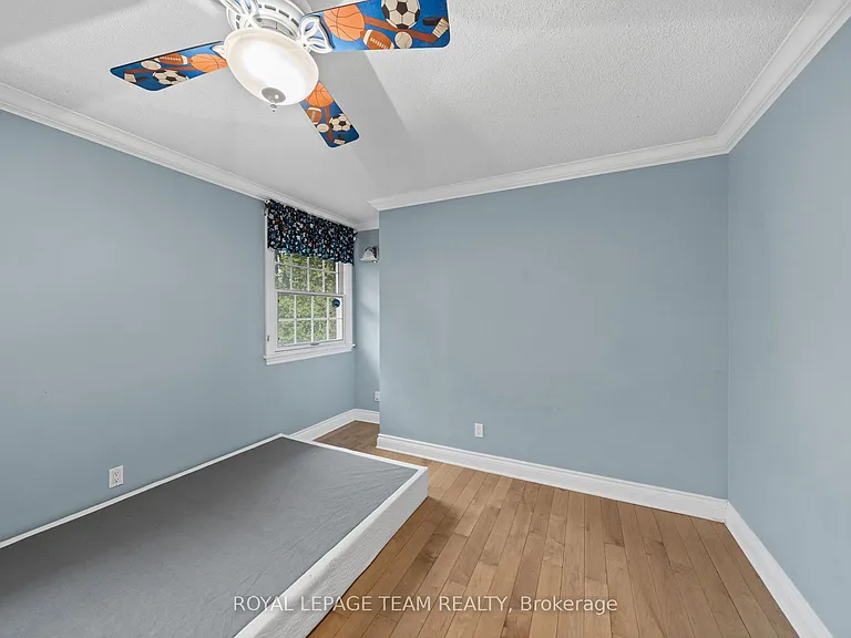 3162 Woodroffe Ave — Photo 25
