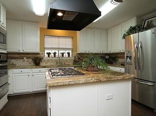 811 Azucar Ct, Sugar Land, TX 77498