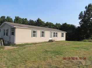 2441 S Maple Rd, Bloomfield, IN 47424