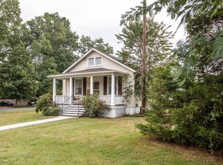 1102 Cherry Ave, Grottoes, VA 24441