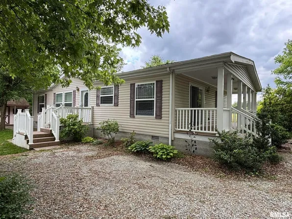 3271 Selmaville Rd, Salem, IL 62881