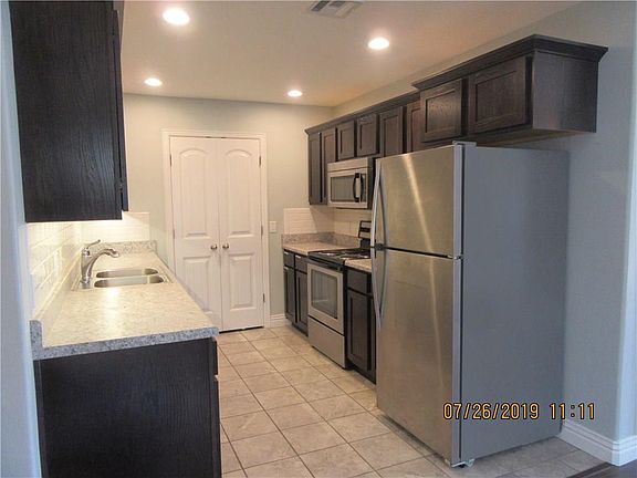 5th image of 1108 S Haden St