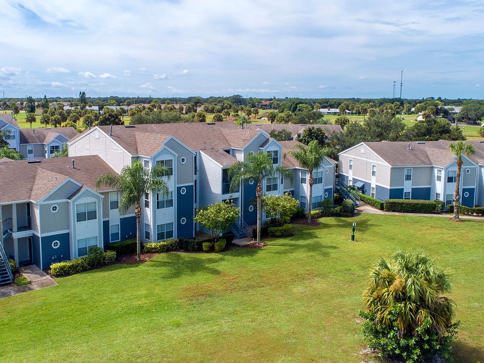 Revel the beauty of your verdant surrounding all year long in Melbourne, Florida.