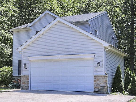 3rd image of 217 S Belmar Dr