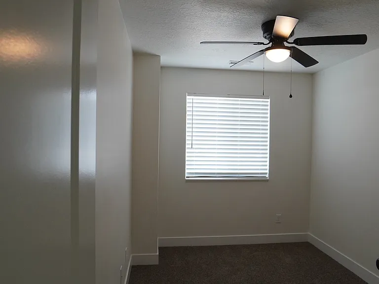 1558 S 150 W — Photo 27