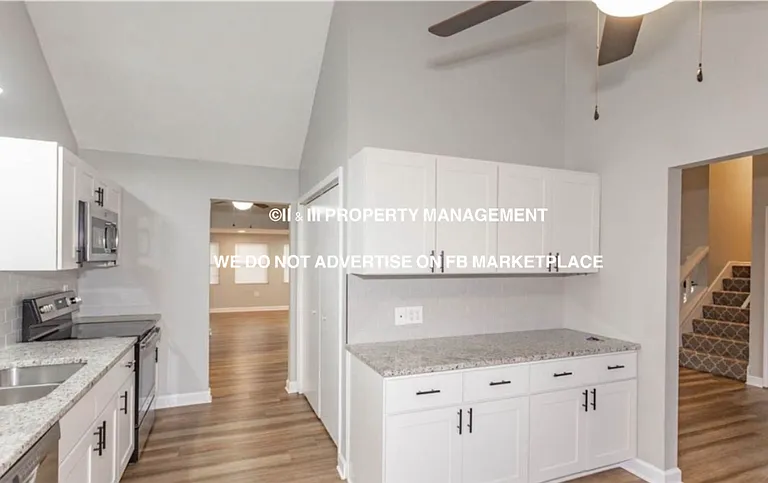 127 Nelson Cir — Photo 16