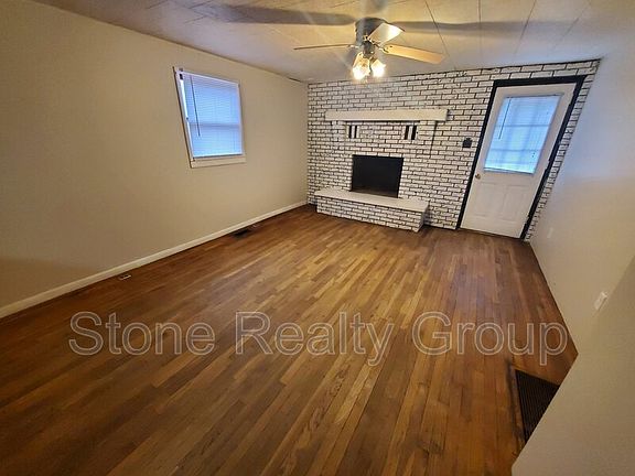2nd image of 3240 N 35th St