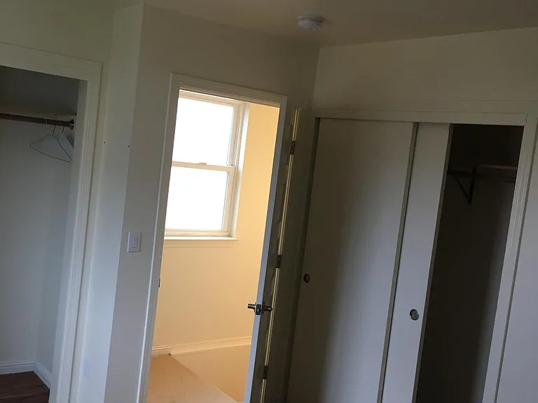 1435 48th Ave — Photo 10
