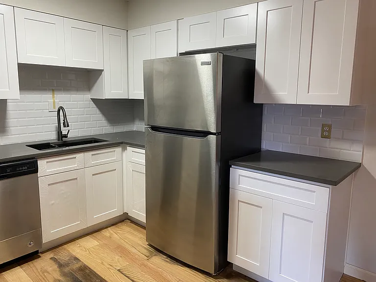 427 Wright St #302 — Photo 9