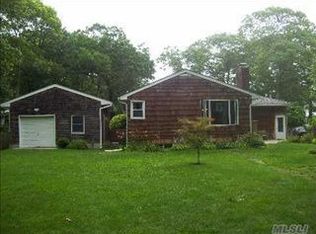 150 Munsell Rd, East Patchogue, NY 11772