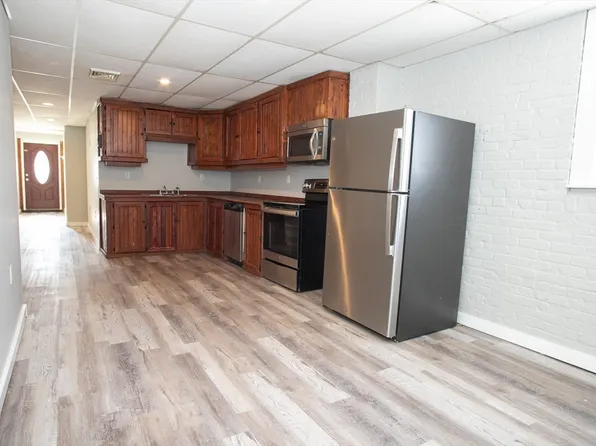 865 S Barre Rd, Barre, MA 01005