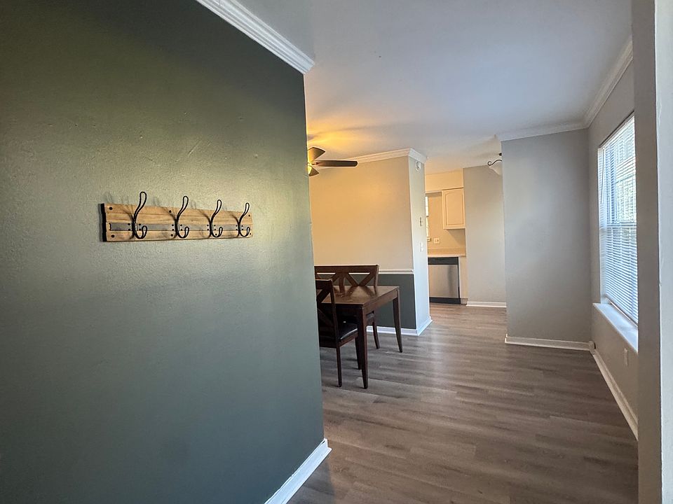 1st image of 138 Luden Dr APT B