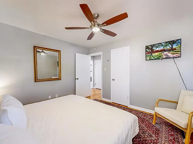 Main room - king size bed, main floor