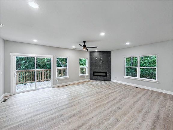 4th image of 6 Duart Ln