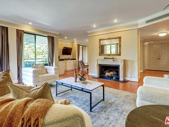 4752 Park Encino Ln Unit 212, Encino, CA 91436