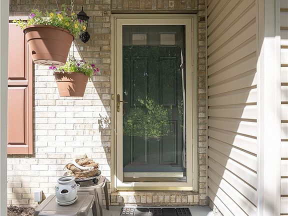 3rd image of 6135 Caledonia Ct