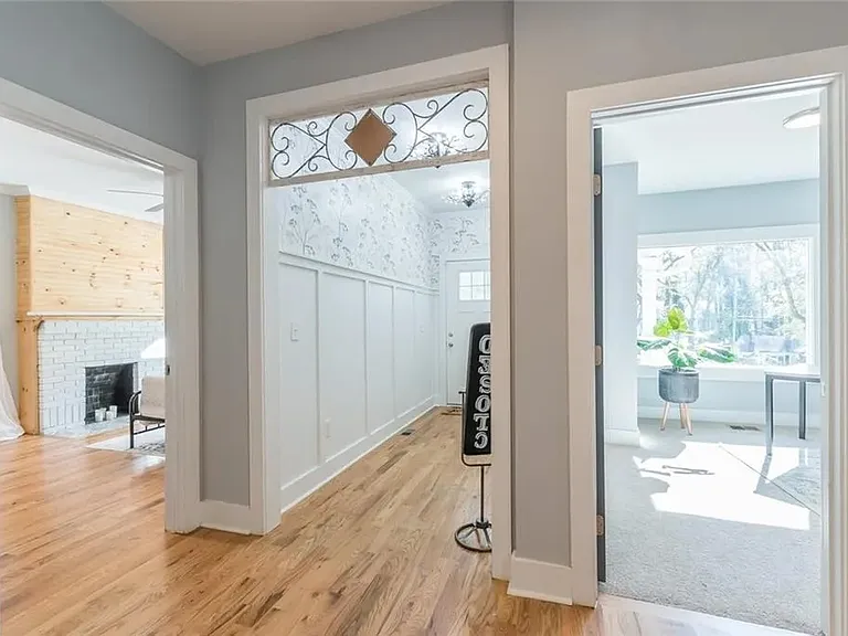 1659 Olympian Way SW — Photo 4