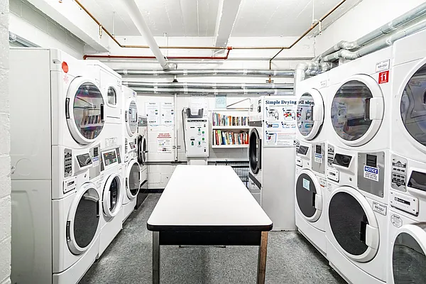 Sold by Century 21 Metropolitan | media 26