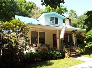 72 Camp Creek Rd, Whittier, NC 28789