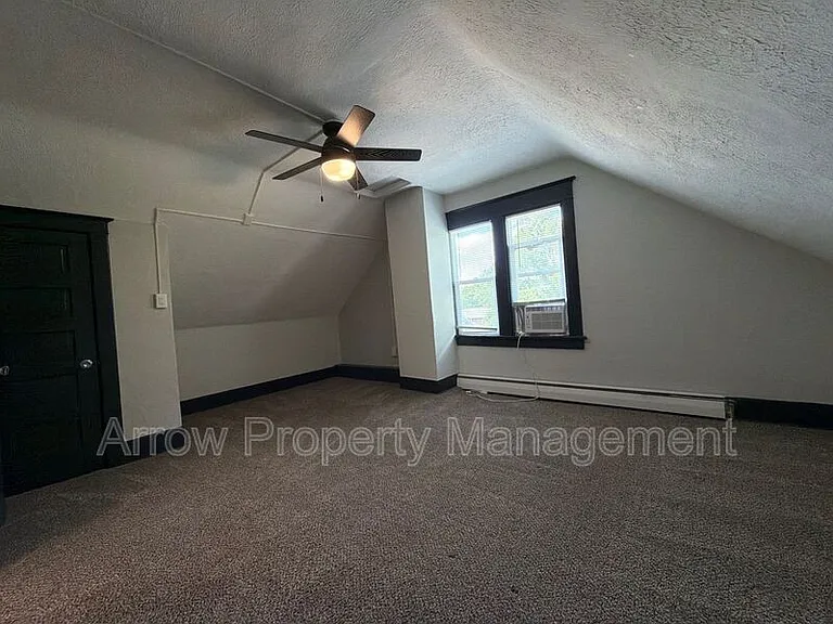 4602 Saint Paul Ave #3 — Photo 13