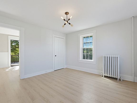5th image of 20 Marble St