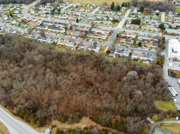 Carnival Dr, Taneytown, MD 21787