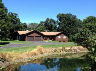 2S489 Nelson Lake Rd, Batavia, IL 60510