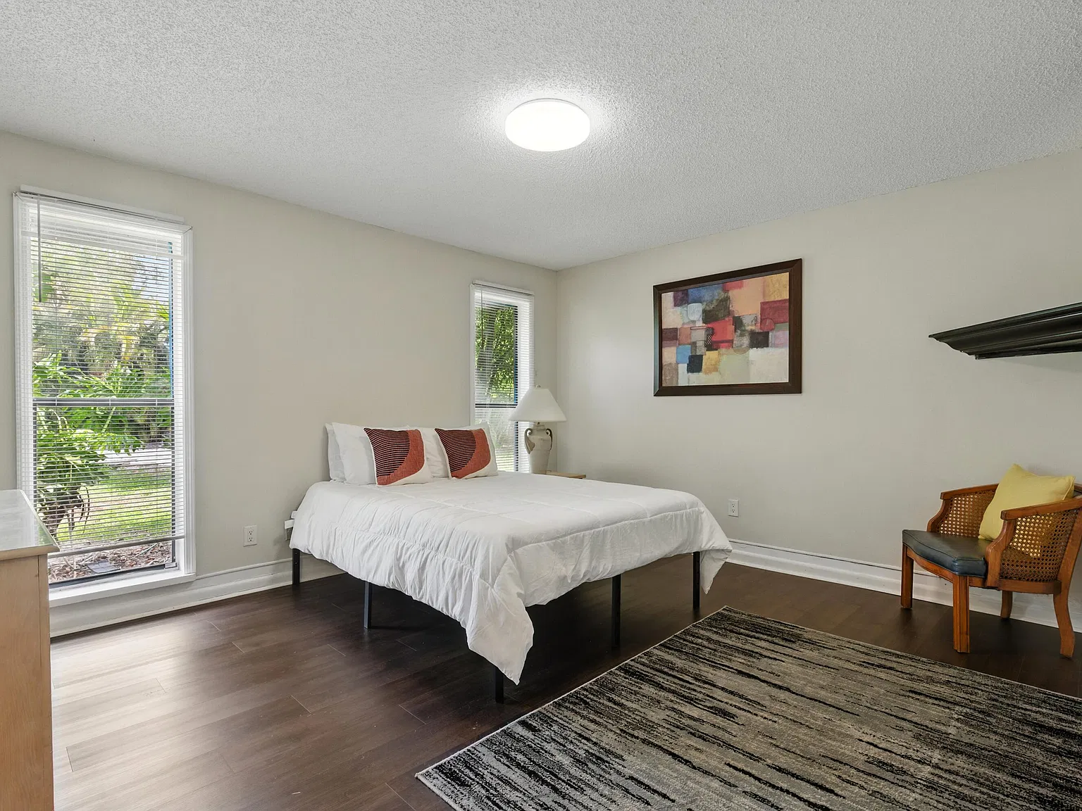 5 bed, 3.0 bath, 1517 sqft, $4,500 — Photo 1