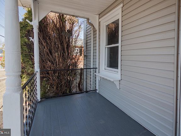 4th image of 203 S George St