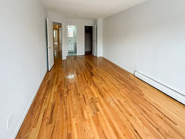 25-82 Steinway St #2 — Photo 9