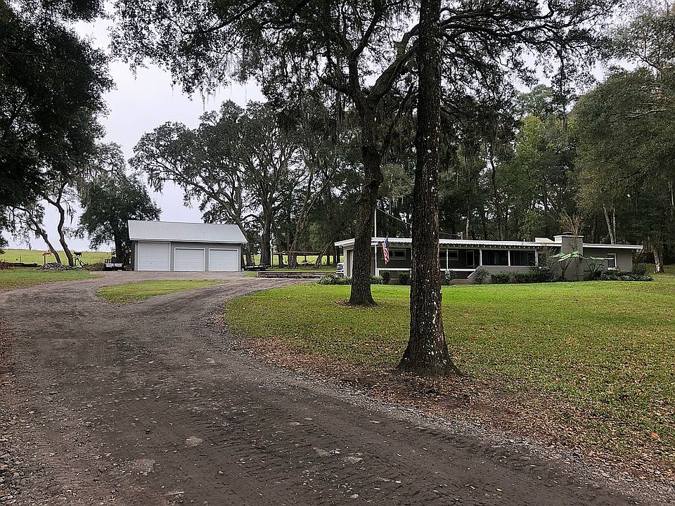 2nd image of 34824 Hillock Dr