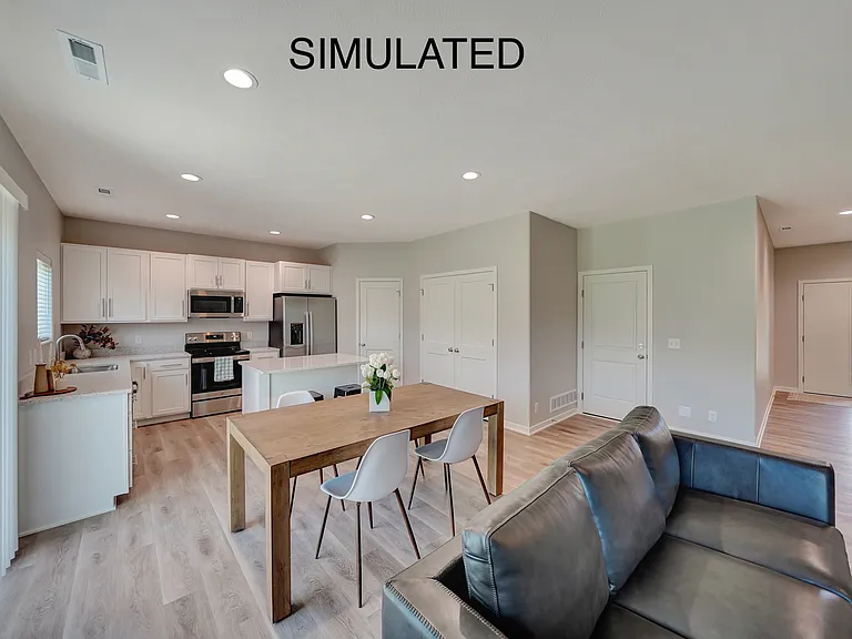 2521 W B St — Photo 8