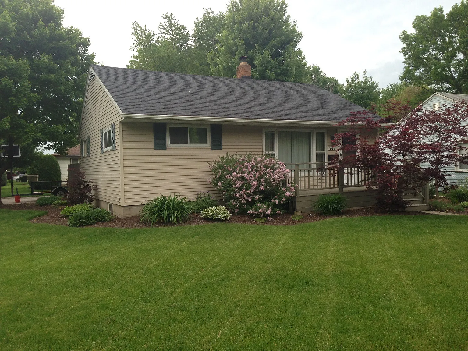 948 Lee St photo 1