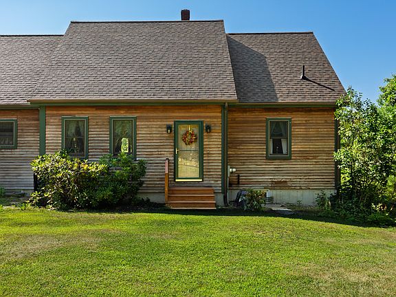 4th image of 217 W Old County Road