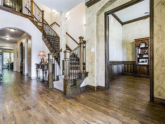 2nd image of 410 Waterlane Dr