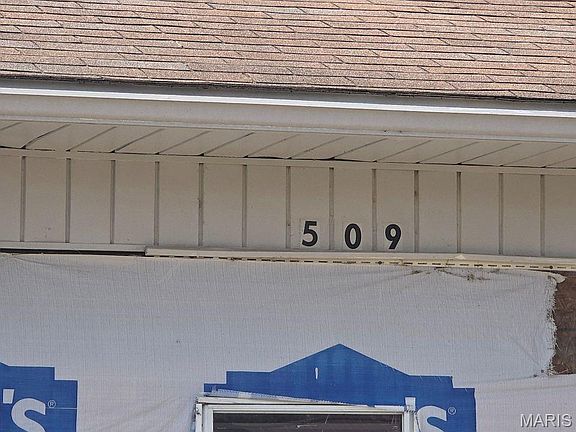 2nd image of 509 Baehr Rd