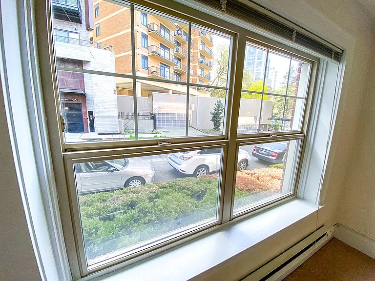 Belmont Apartments — Photo 4