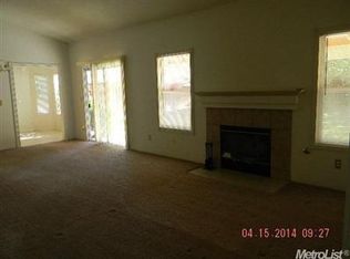 514 Chablis Ct, Los Banos, CA 93635