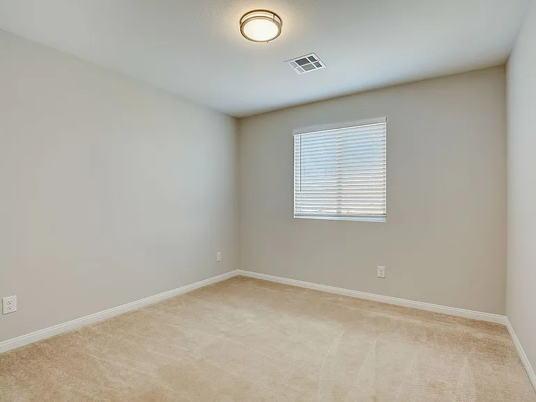 10643 Enridge Ave — Photo 11